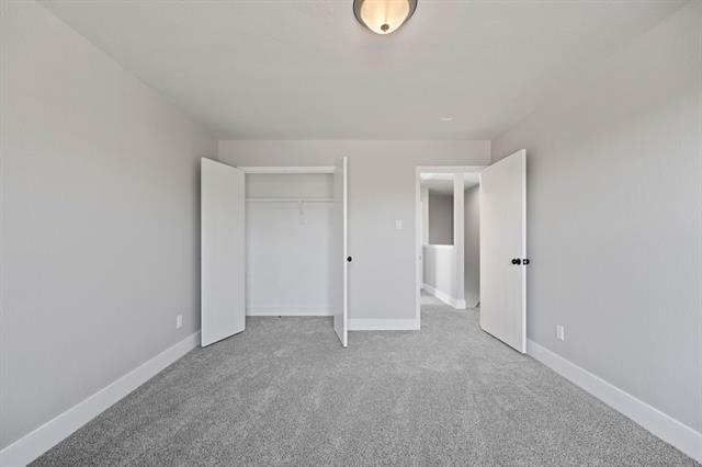 Building Photo - 2836 Grandview Dr
