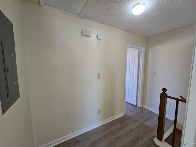 Building Photo - 11539 Jade Ln SE