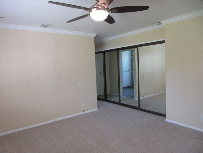 Building Photo - Beautiful Porter Ranch 3 Bedroom home on B...