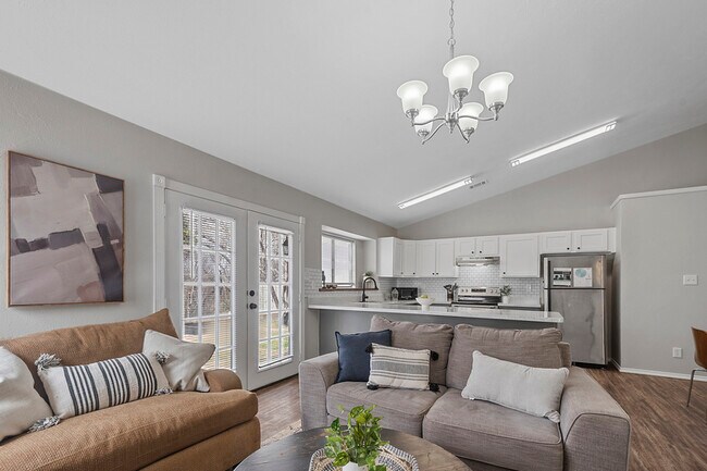 Building Photo - 2308 Wilmette Dr