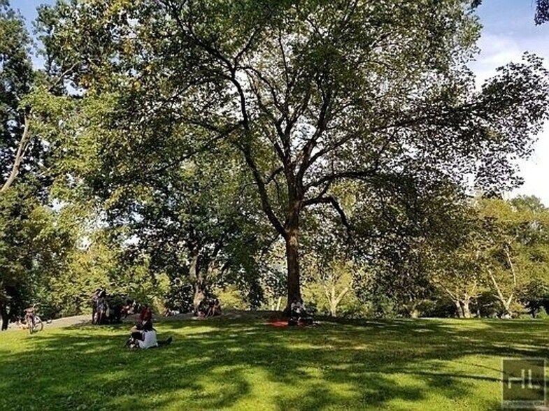 Building Photo - WEST 58 STREET