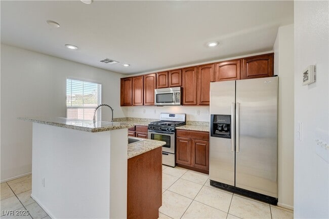 Building Photo - 9252 Valley Ranch Ave