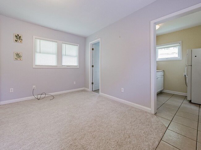 Building Photo - Welcome to this beautiful 1 bedroom, 1 bat...