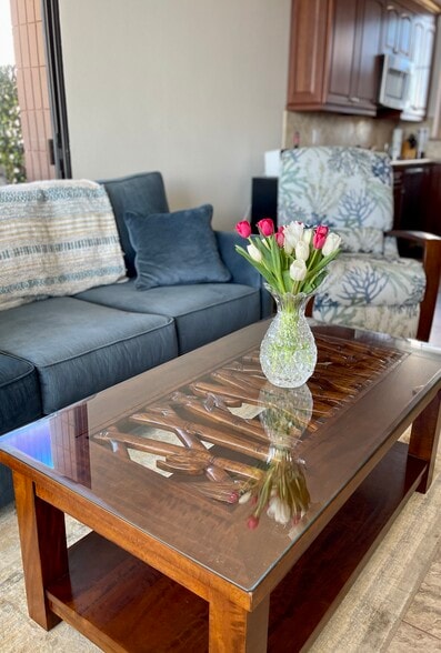 Building Photo - 30 Hauoli St