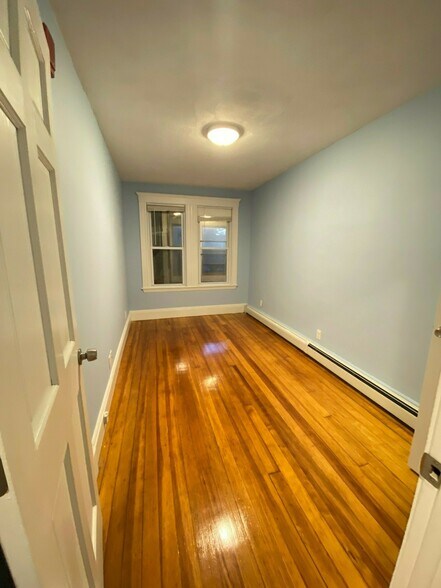 Building Photo - 66 Beacon St