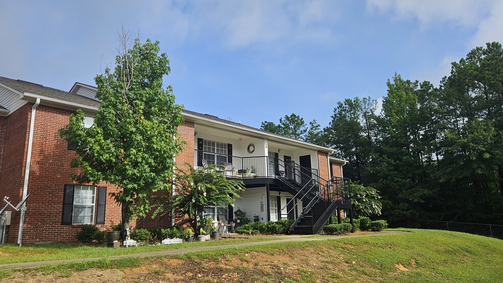 Primary Photo - Evangeline Heights Apartments