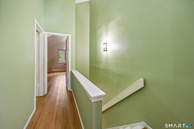 Building Photo - 5 Staunton Ct