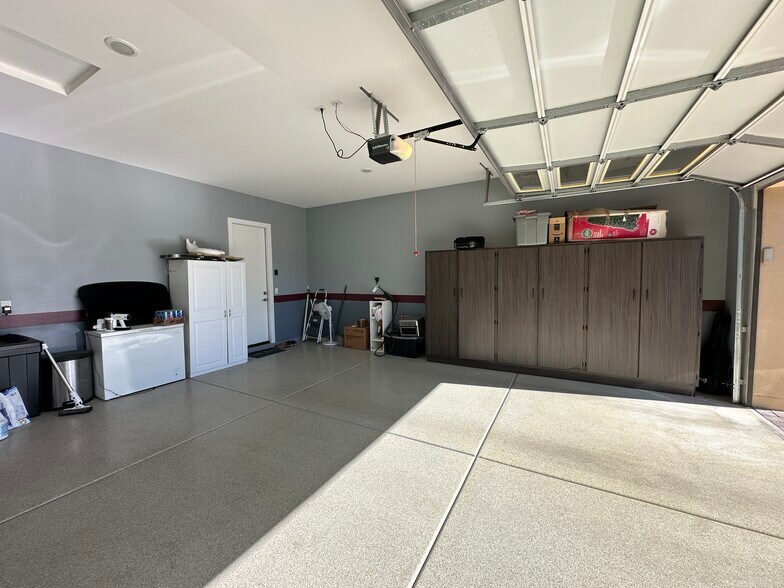 Building Photo - 1140 E Cherrywood Pl