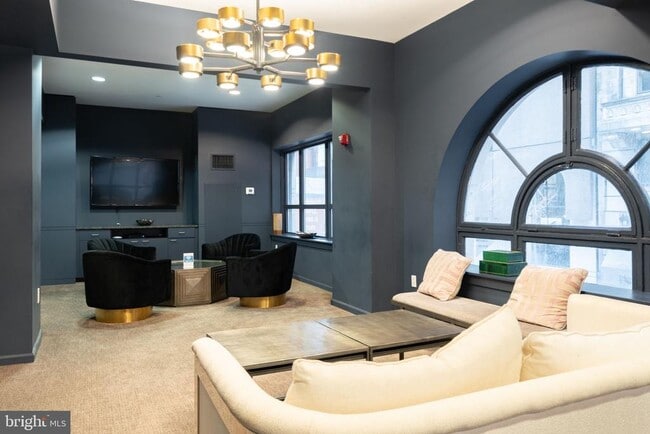 Building Photo - 1425 Locust St