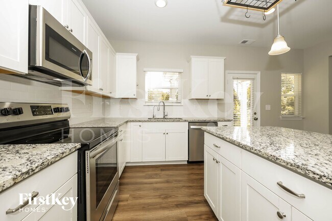 Building Photo - 3211 Briar Chapel Dr