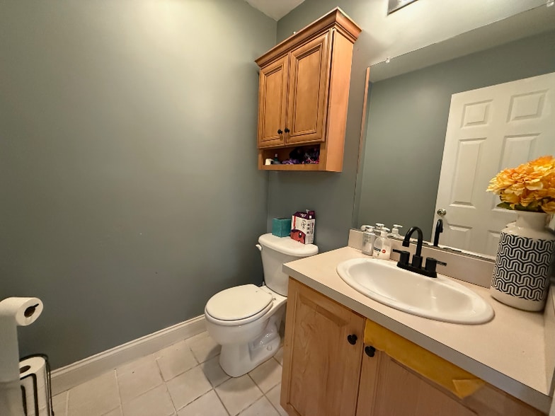 Building Photo - 33 Grantley St