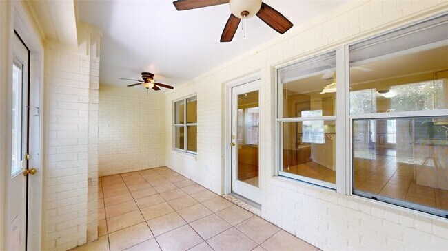 Building Photo - 327 Bernburg Ln