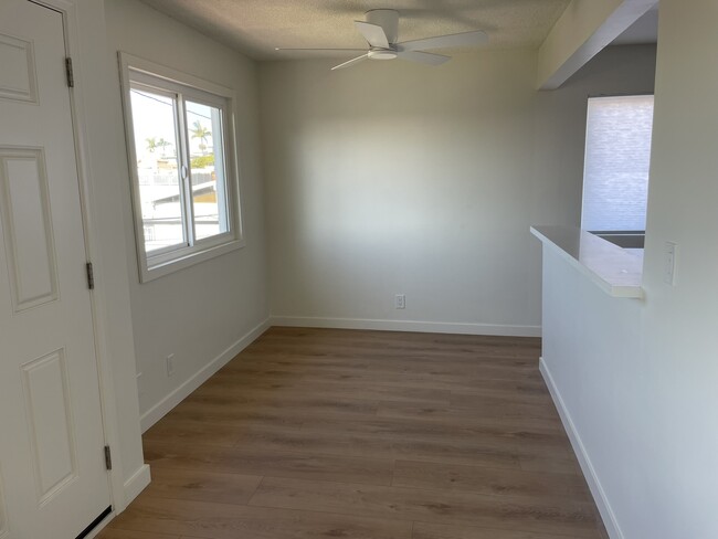 Dining area - 1039 6th St