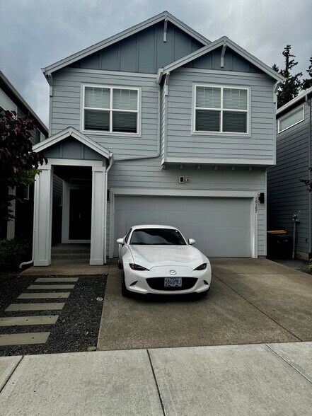 Front of the house - 16187 SW Vance Ln