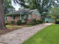 Building Photo - 1003 White Pine Dr