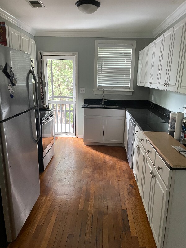 Building Photo - 3407 River Dr