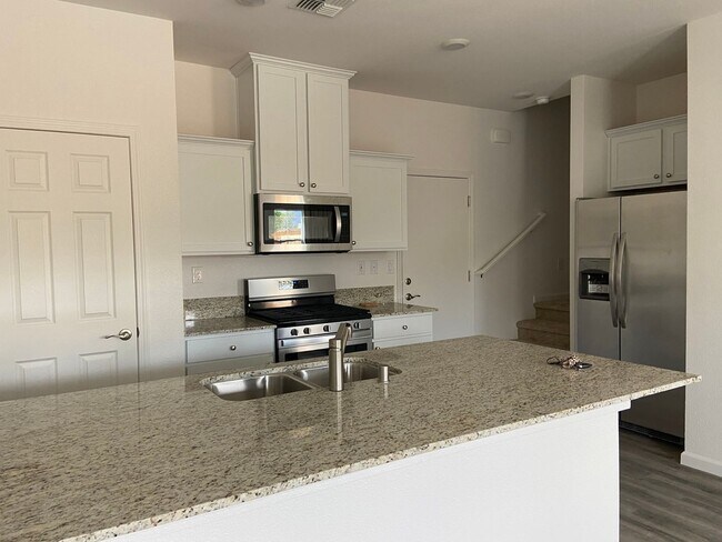 Building Photo - 532 Autumn Breeze Cir