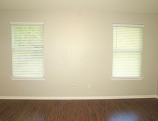 Building Photo - 2200 Larston Ln