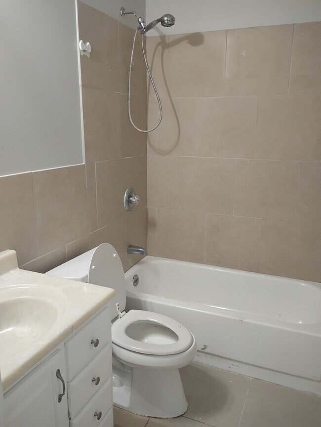 Building Photo - 5564 Springer Ct