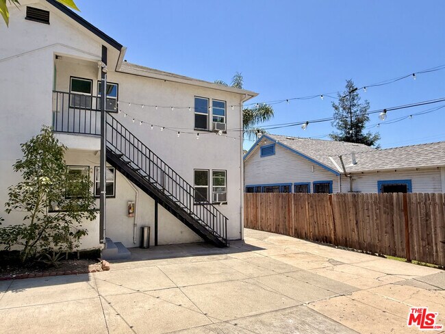Building Photo - 2471 W Ave 32