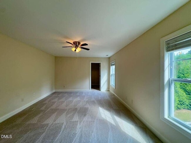 Building Photo - 4008 Vallonia Dr