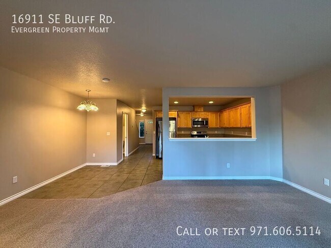 Building Photo - 16911 SE Bluff Rd