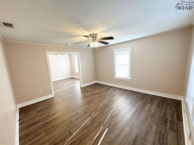 Building Photo - 1517 Blonde St