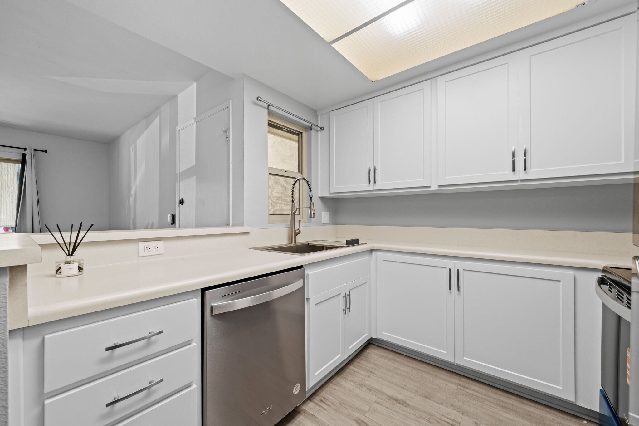 Building Photo - 6030 Rancho Mission Rd