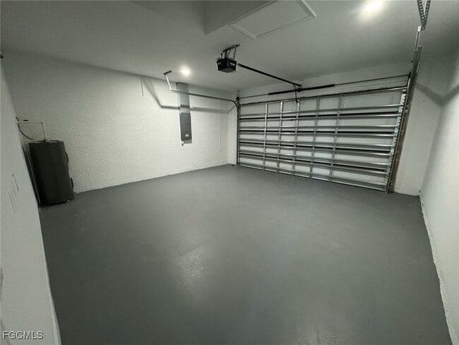 Building Photo - 306 NW 27th Ave