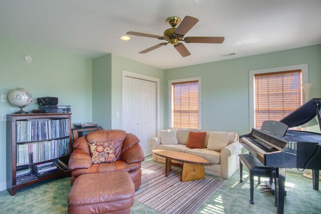 Building Photo - Coastal Duplex with Stunning Water Views — 4BR/3BA | Steps from the Beach!