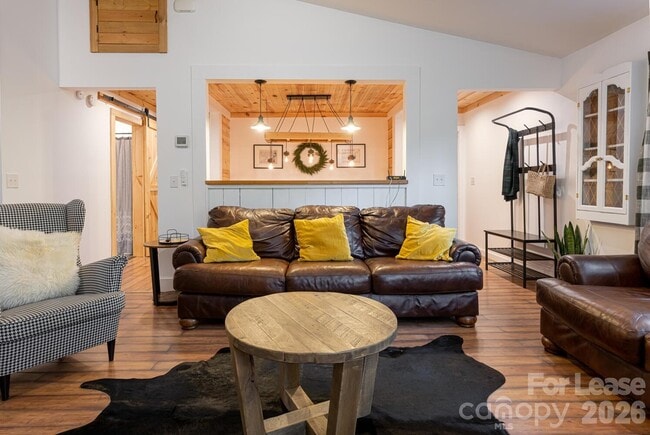 Building Photo - 260 Allison Hill Rd