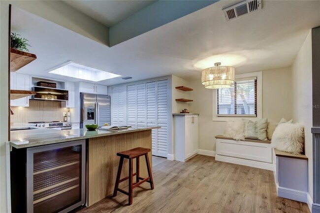 Building Photo - 2673 Sabal Springs Cir