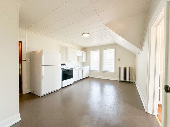 Building Photo - 1514 24th St