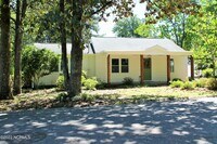 Building Photo - 275 Piney Ln