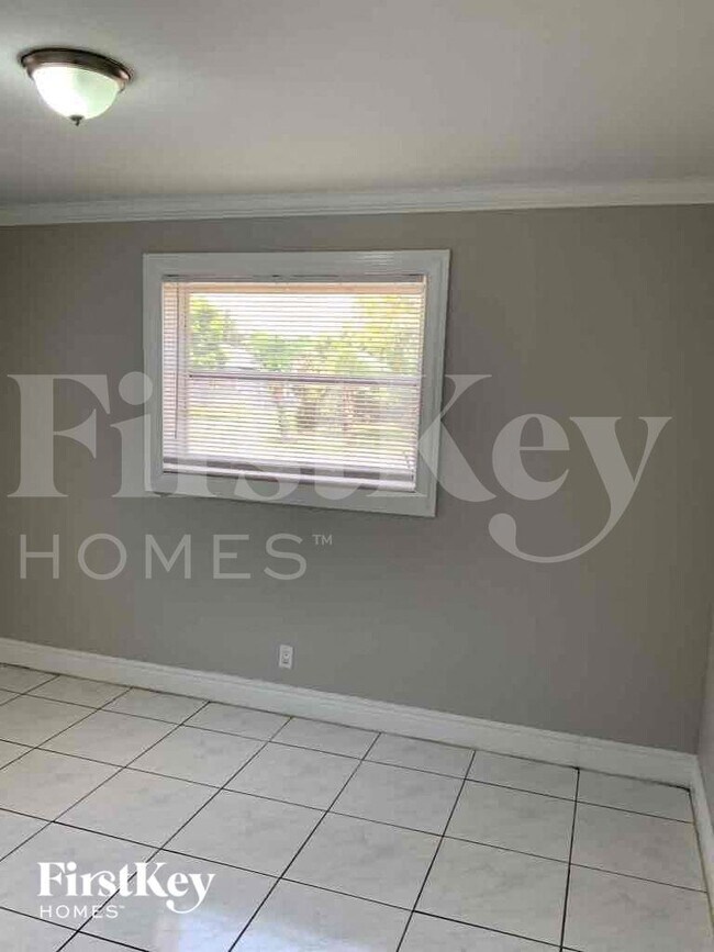 Building Photo - 630 NW 67th Terrace