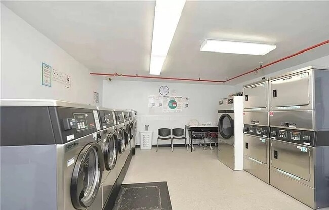 Building Photo - Upscale 1BR Designed for Comfort