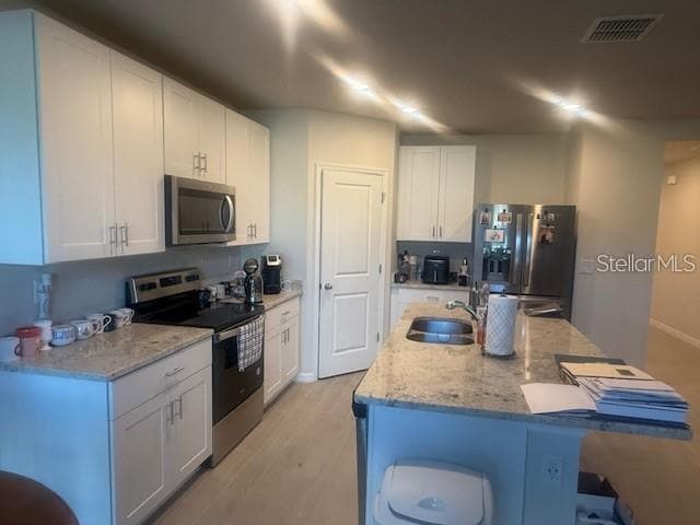 Building Photo - 3403 Bonsilva St