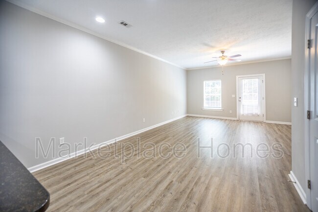 Building Photo - 211 Adderman Dr