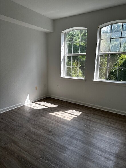 Building Photo - 435 S Villa San Marco Dr