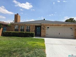 Building Photo - 2125 Circlewood Pl