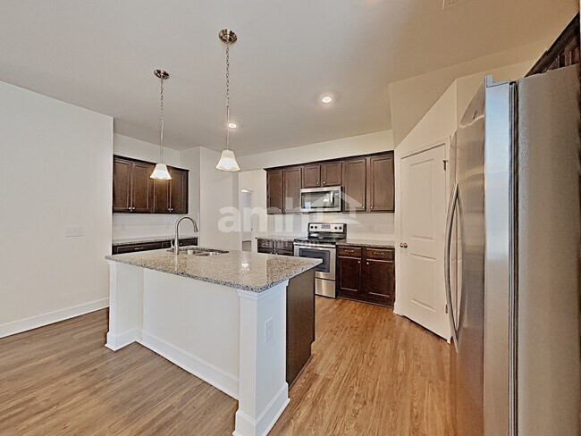 Building Photo - 5056 Trailwater Dr