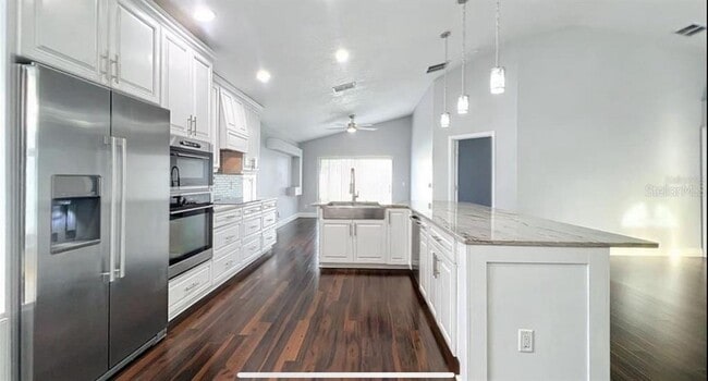 Building Photo - 167 Haversham Way