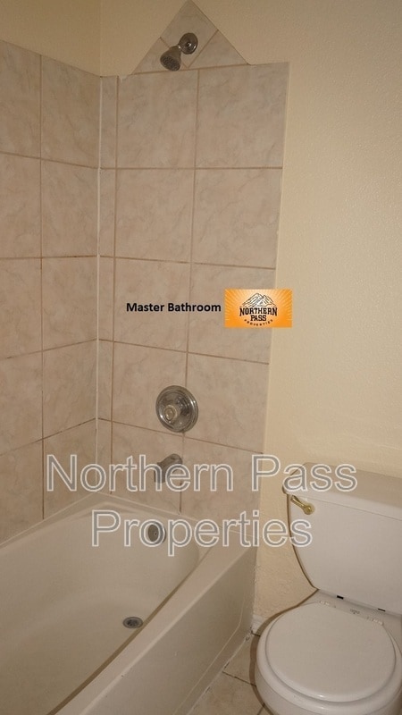 Building Photo - 8909 Herbert St