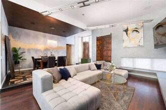 Building Photo - 1856 N Fairfield Ave