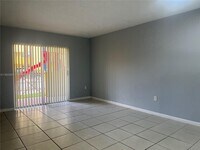 Building Photo - 14931 SW 82nd Ln