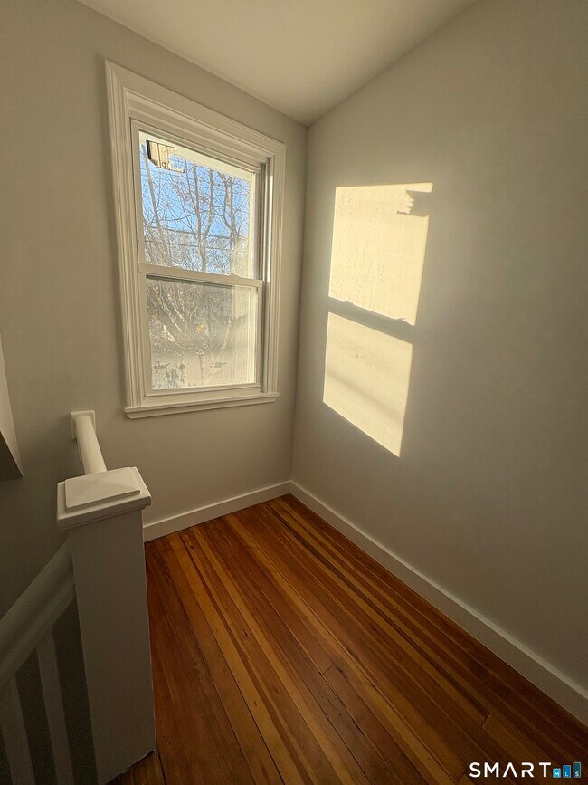 Building Photo - 172 Swanson Ave