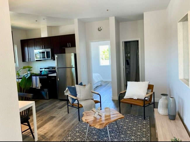 Building Photo - Move in Promotion for 12 Months! Remodeled...