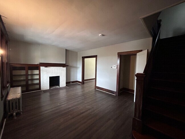 Building Photo - wat247