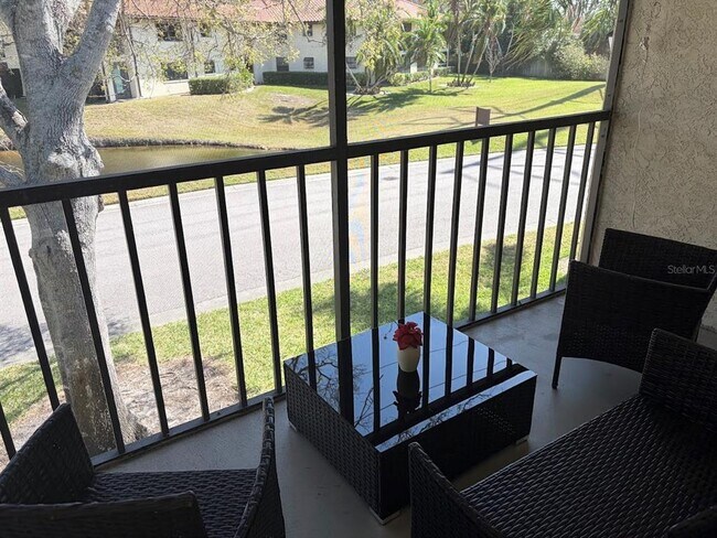 Building Photo - 2511 Hammock Ct