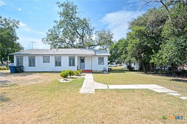 Building Photo - 268 E Mill St